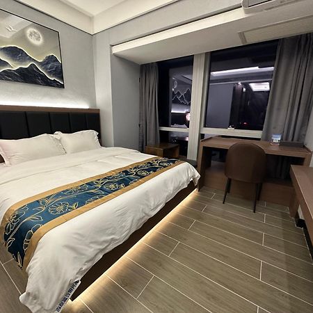 Ht Legend Hotel Changgang Metro Station Exit F -Direct To Canton Fair Luaran gambar